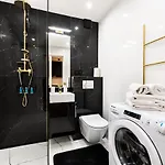 Wola Golden Apartment